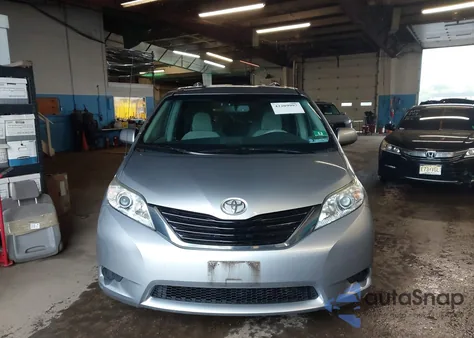 2012 Toyota Sienna Le from USA, damaged, VIN 5TDJK3DC8CS044947